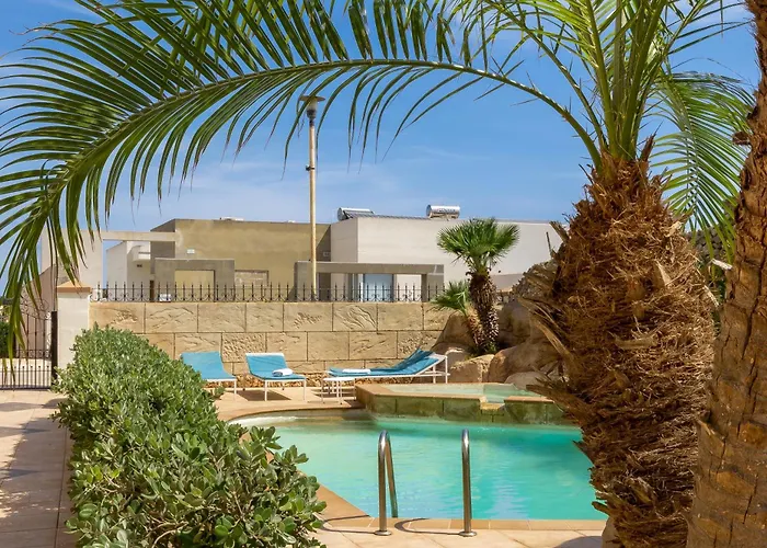 Villa & Pool Apartments In Mellieha Bay - Happy Rentals