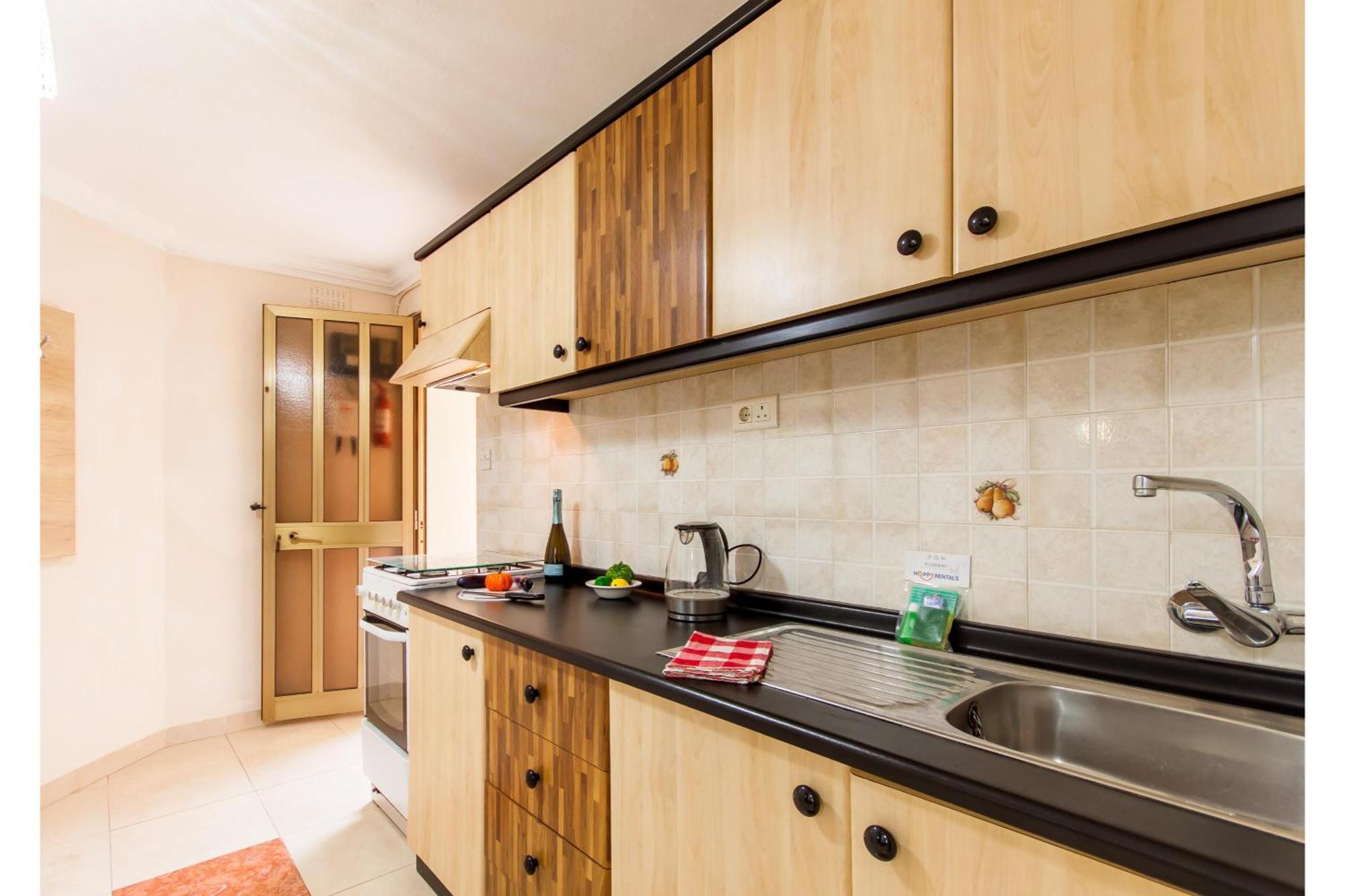 Apartment & Pool In Bay - Happy Mellieha